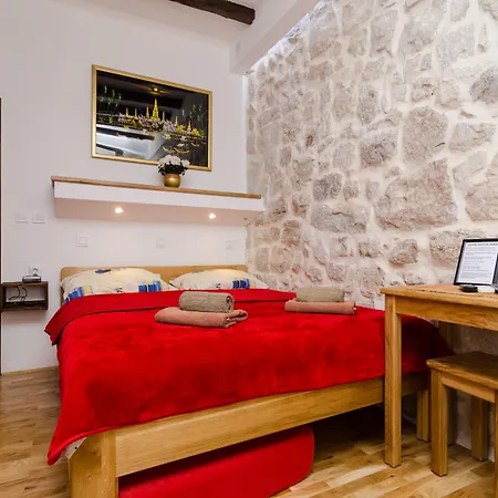 Eddie's Sea View Old Town Vendégház 3*