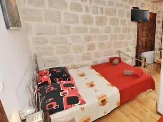 Eddie's Sea View Old Town Vendégház 3*